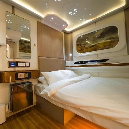Caps Lock Future Hotel อัสตานา ภายนอก รูปภาพ